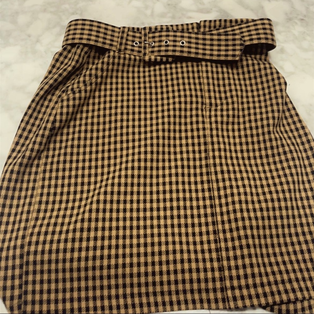 Hollister Ultra High-Rise Plaid Skirt With Belt - Picture 3 of 3